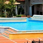شقة فندقية Riva Azzurra 4*