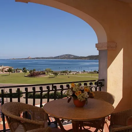 Aparthotel Riva Azzurra 4*