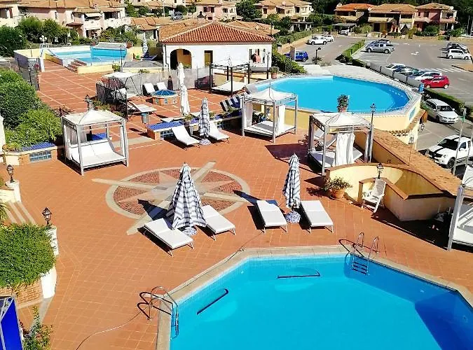 里瓦阿祖拉公寓式酒店