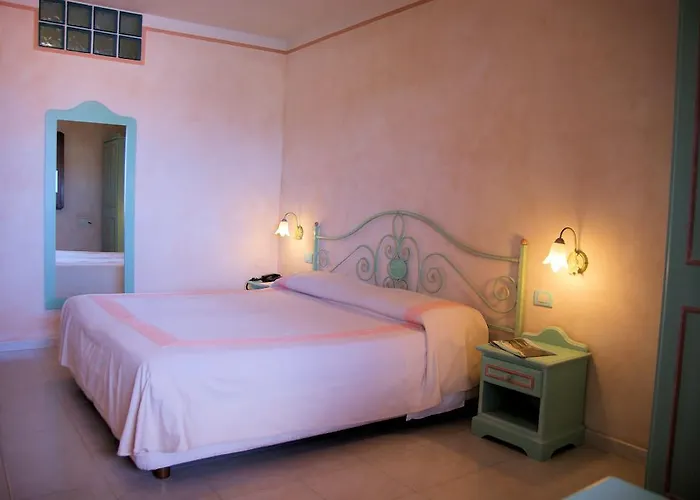 里瓦阿祖拉公寓式酒店 4* 坎尼吉翁